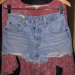 501 Levi shorts